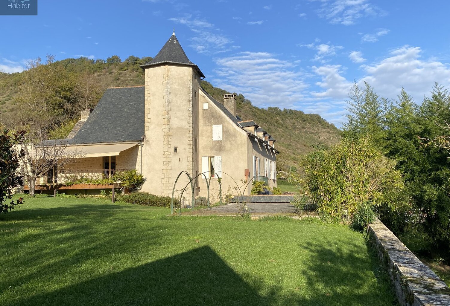 Maison de maître MARCILLAC VALLON — photo 1