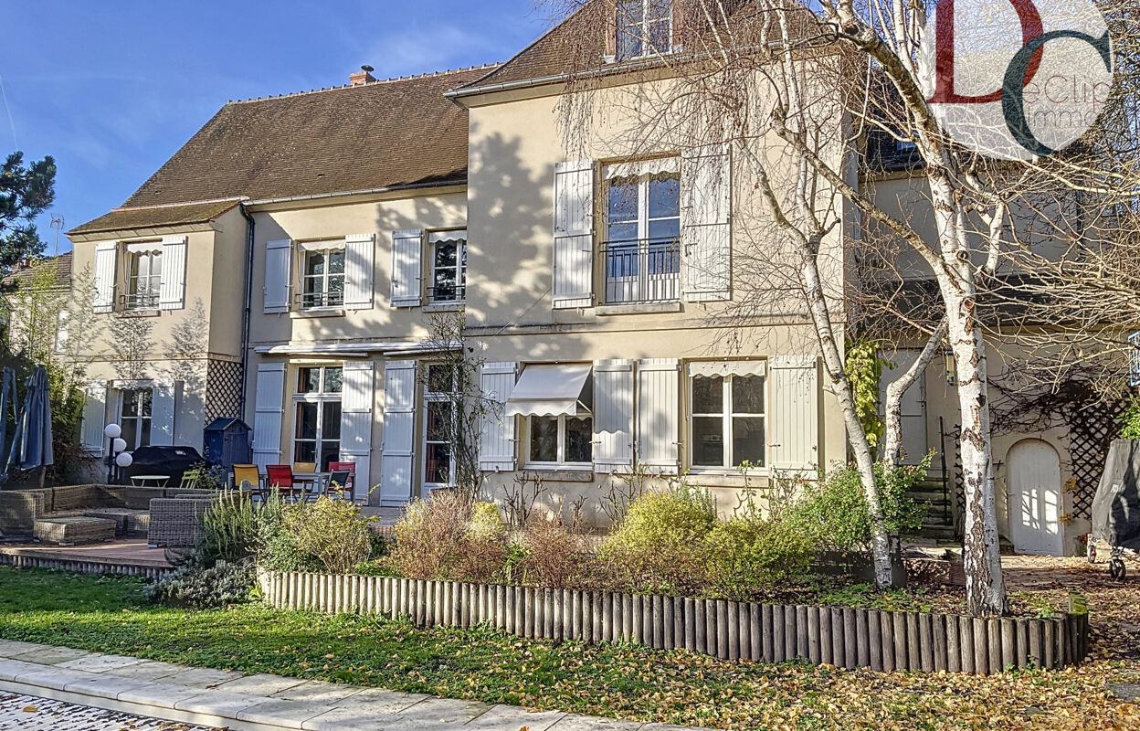 maison 10 pièces 280 m2 à vendre à Senlis (60300)