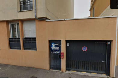 Garage  75 €