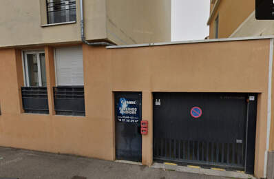 Place de parking en Sous/ sol , Quartier des Charpennes — photo du bien