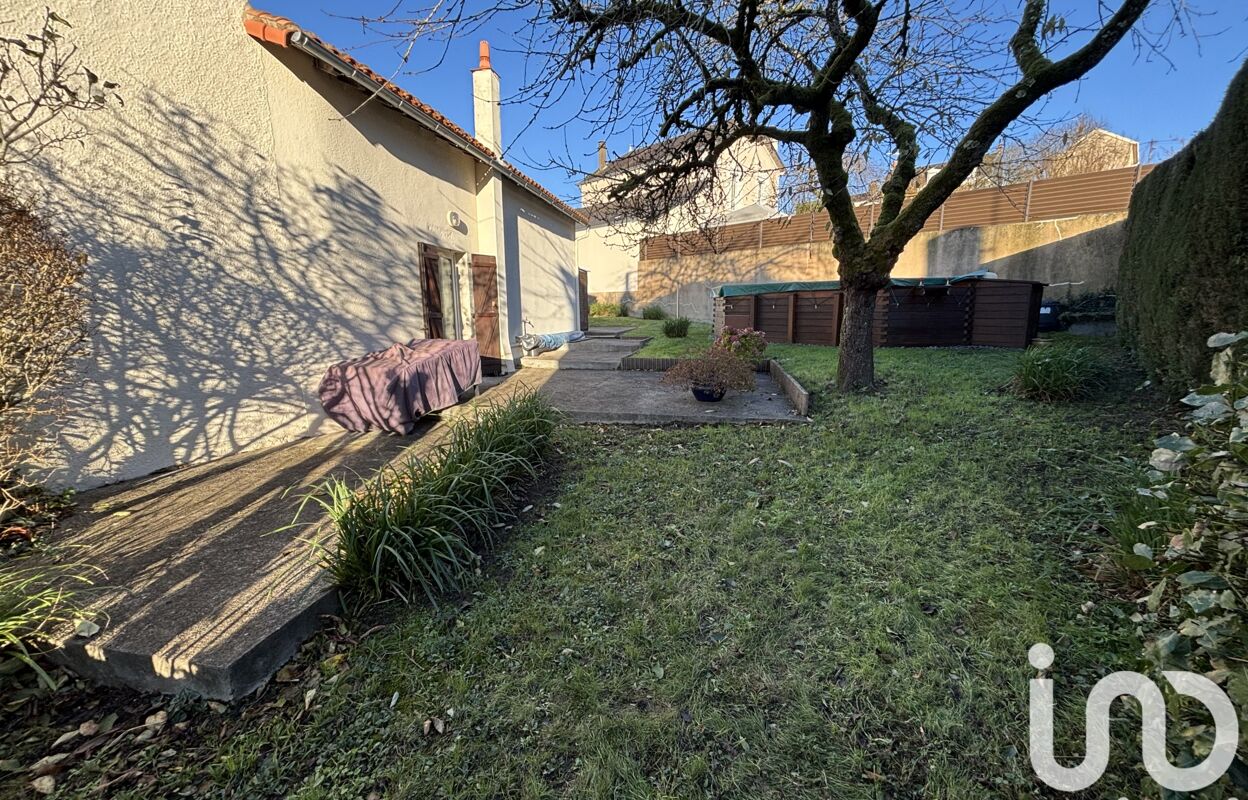 maison 3 pièces 73 m2 à vendre à Parthenay (79200)