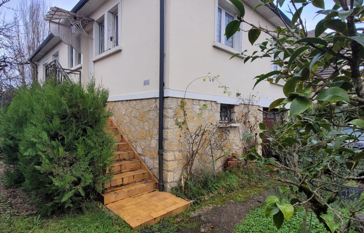 maison 6 pièces 100 m2 à vendre à Saint-Amand-Montrond (18200)