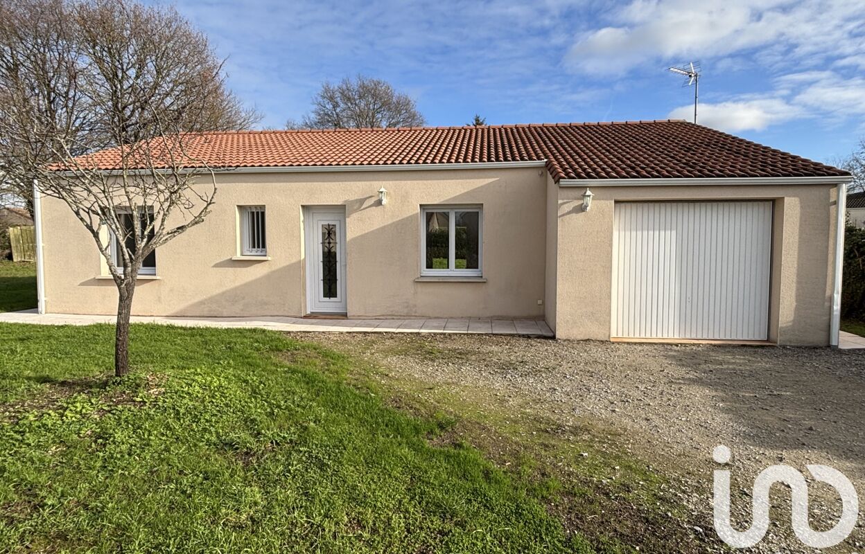 maison 4 pièces 94 m2 à vendre à Parthenay (79200)