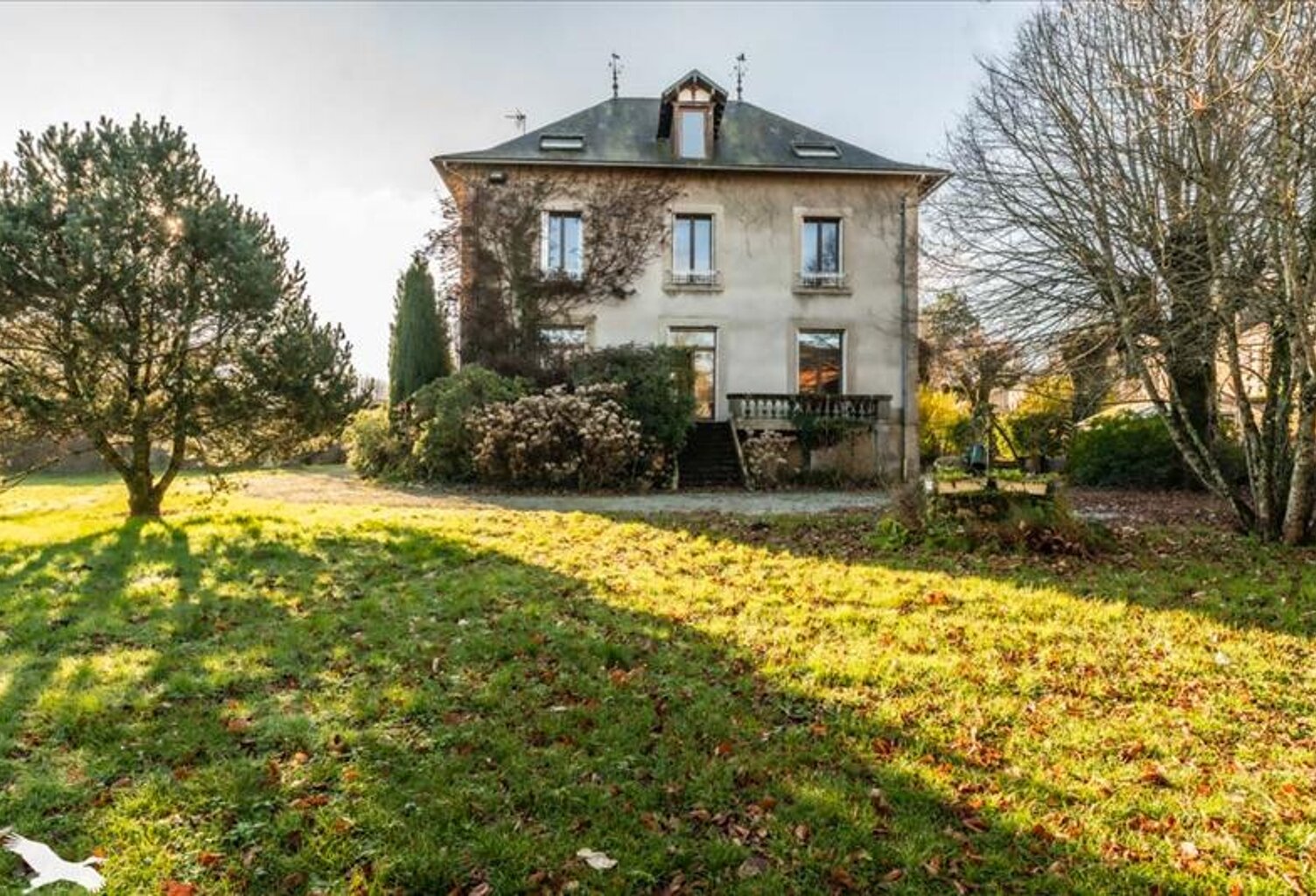 Maison en pierre de 14 pièces principales — photo 1