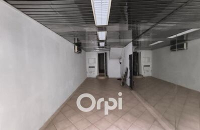 location local industriel 650 € CC /mois à proximité de Cuges-les-Pins (13780)