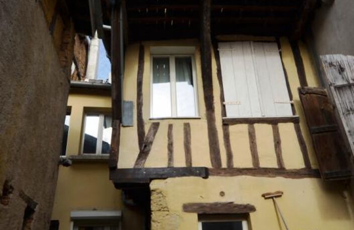 A vendre, Eauze, Gers: Ensemble immobilier avec deux maisons, deux appartements et possibilité d'agrandir. Idéal chambre d'hôtes ou gîtes, boutique ou commerce possible. Au centre ville, proche Chemin de Saint-Jacques — photo 3