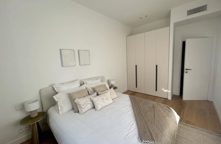 PLACE DU PIN ETAGE ELEVE  5 PIECES — photo 4
