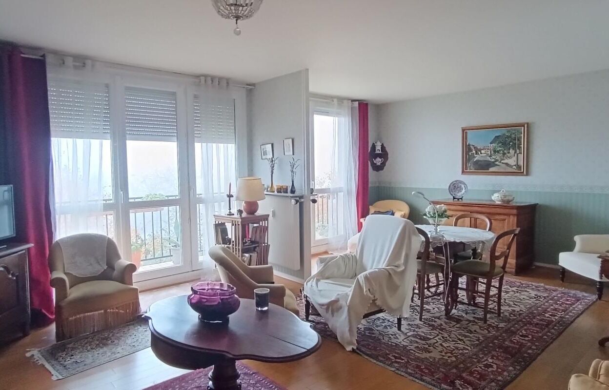 appartement 3 pièces 79 m2 à vendre à Saint-Pierre-des-Corps (37700)