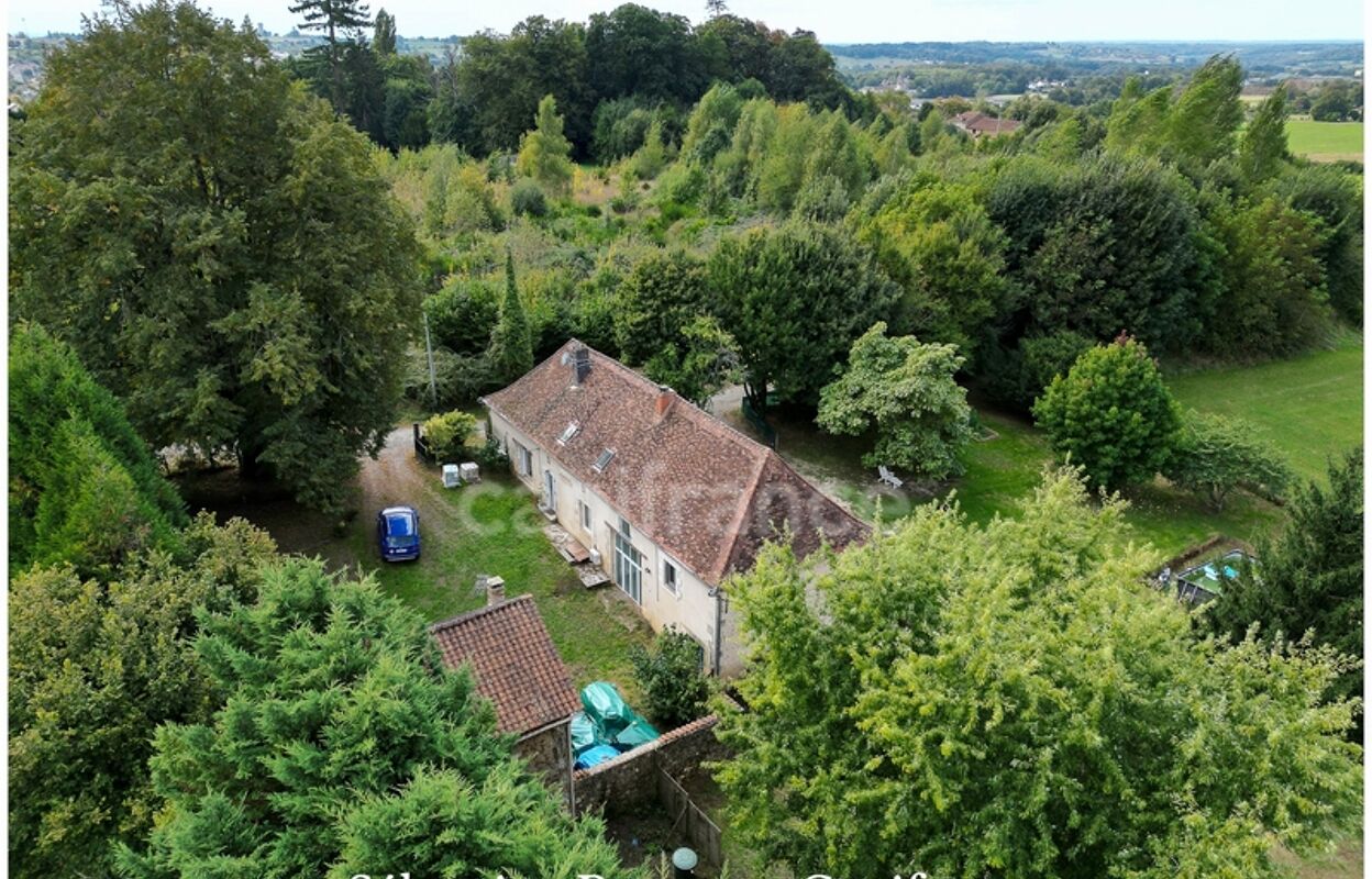 maison 8 pièces 250 m2 à vendre à Thiviers (24800)