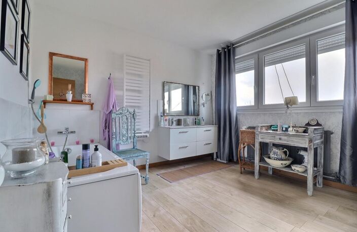 IWUY : Grande  maison 4 chambres — photo 5