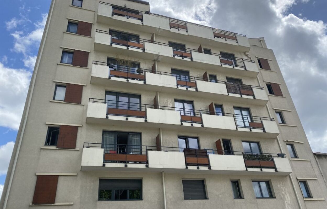 appartement 2 pièces 47 m2 à louer à Montreuil (93100)