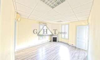 Bureau  65 m² à louer à Créteil (94000)