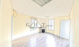 Bureau  65 m² à louer à Créteil (94000)