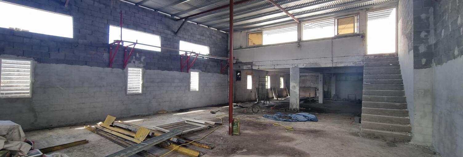 Commerce 1 Pièce 391 m² à louer à Saint-André (97440)