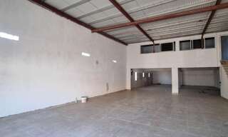 Commerce 1 Pièce 391 m² à louer à Saint-André (97440)