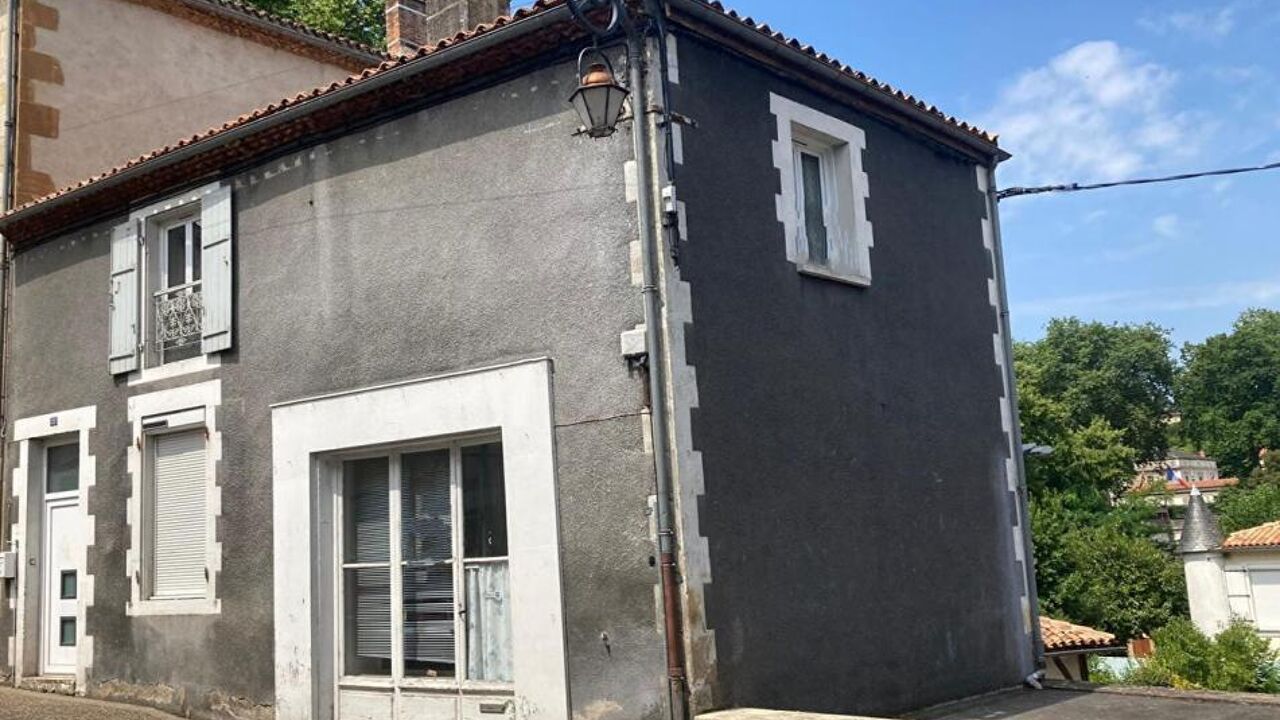 maison 9 pièces 104 m2 à vendre à Confolens (16500)