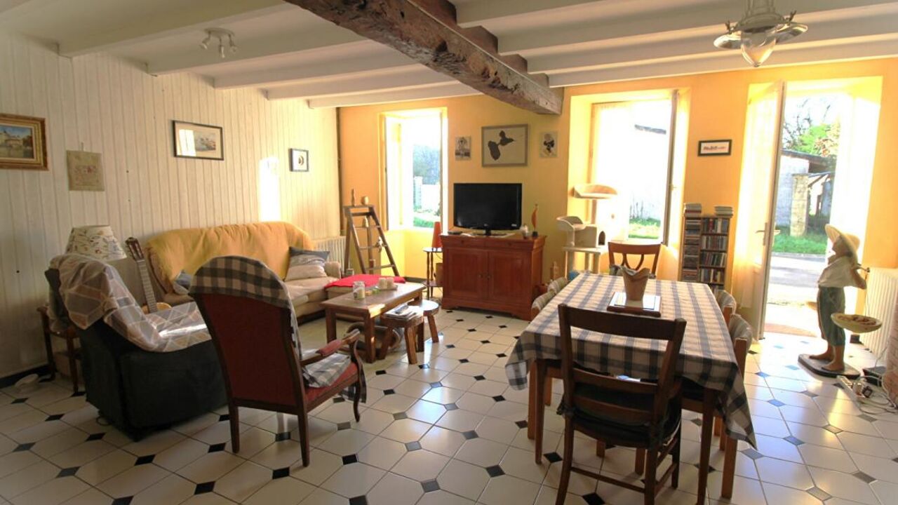 maison 7 pièces 157 m2 à vendre à Pons (17800)