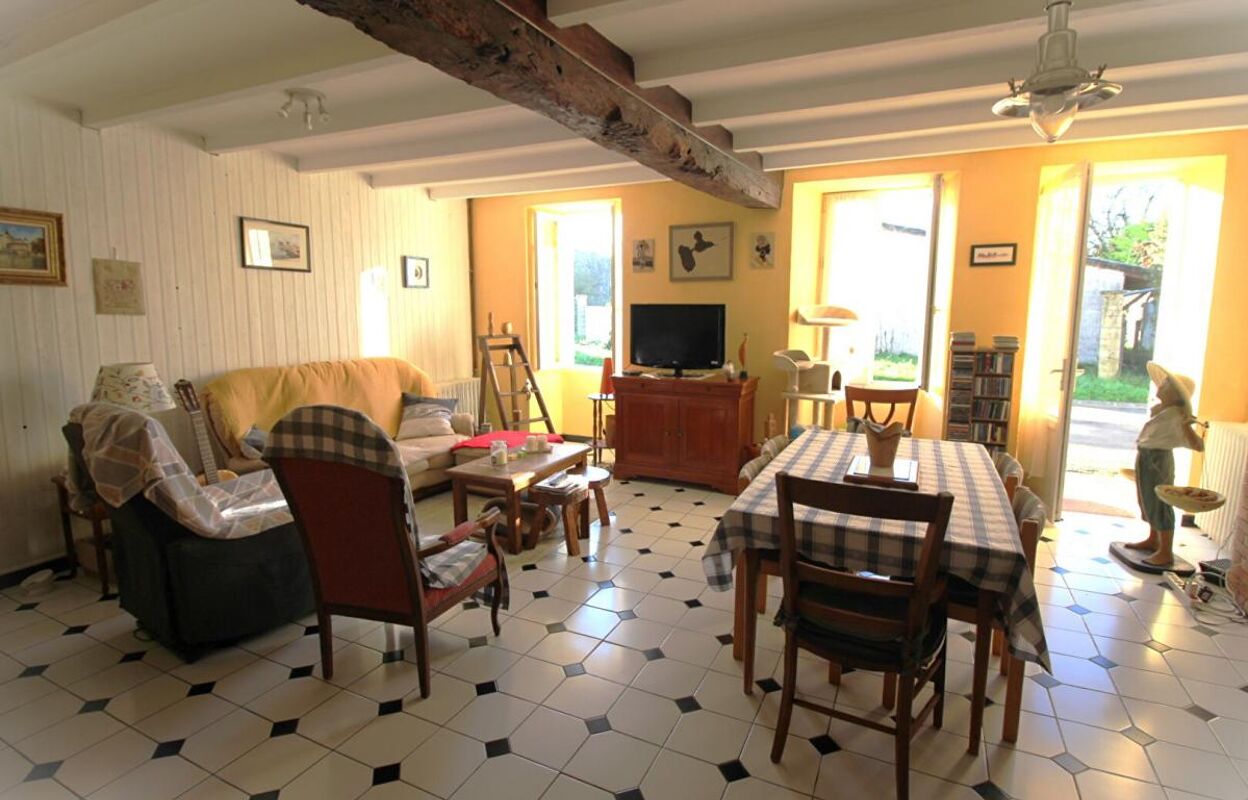 maison 7 pièces 157 m2 à vendre à Pons (17800)