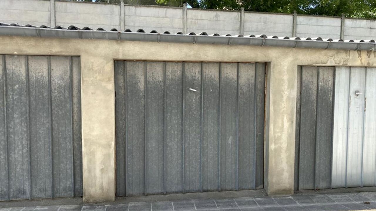 garage  pièces 13 m2 à louer à Troyes (10000)