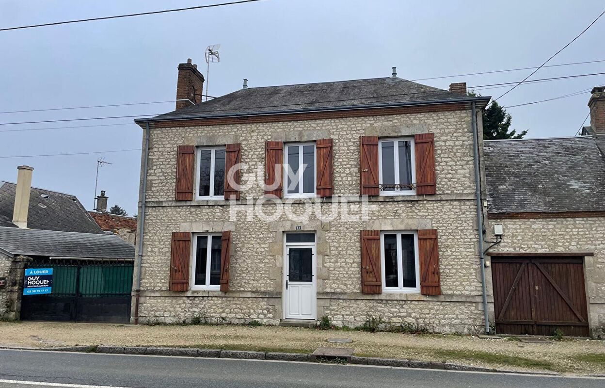 maison 4 pièces 101 m2 à louer à Saint-Lyé-la-Forêt (45170)