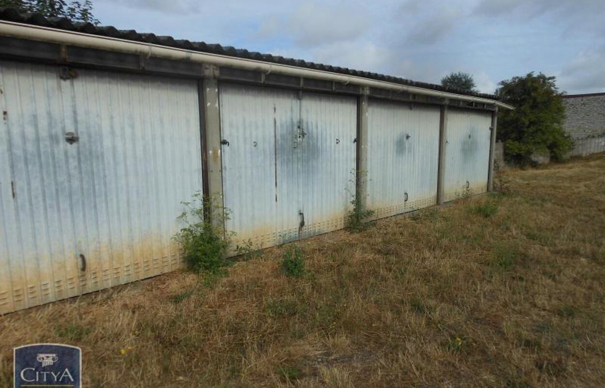 garage  pièces  m2 à louer à Châteauroux (36000)