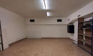 Commerce  275 m² à louer à Marseille 8 (13008)