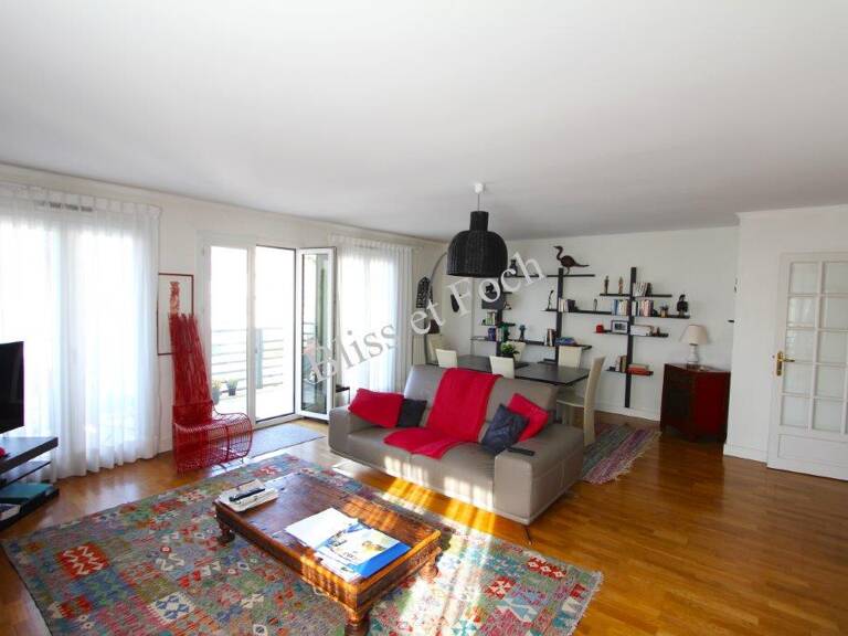 BIARRITZ – CENTRE VILLE – DERNIER ETAGE  SUPERBE APPARTEMENT 3 PIECES TERRASSE – CAVE - GARAGE  — photo 1