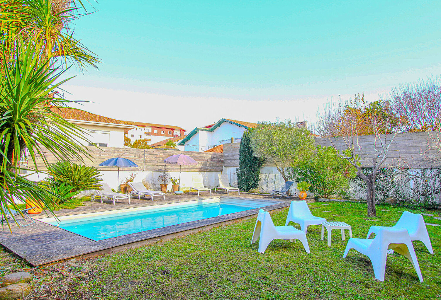CO EXCLUSIVITÉ - BIARRITZ   BELLE MAISON DES ANNÉES 50 AVEC PISCINE  GARAGE — photo 1