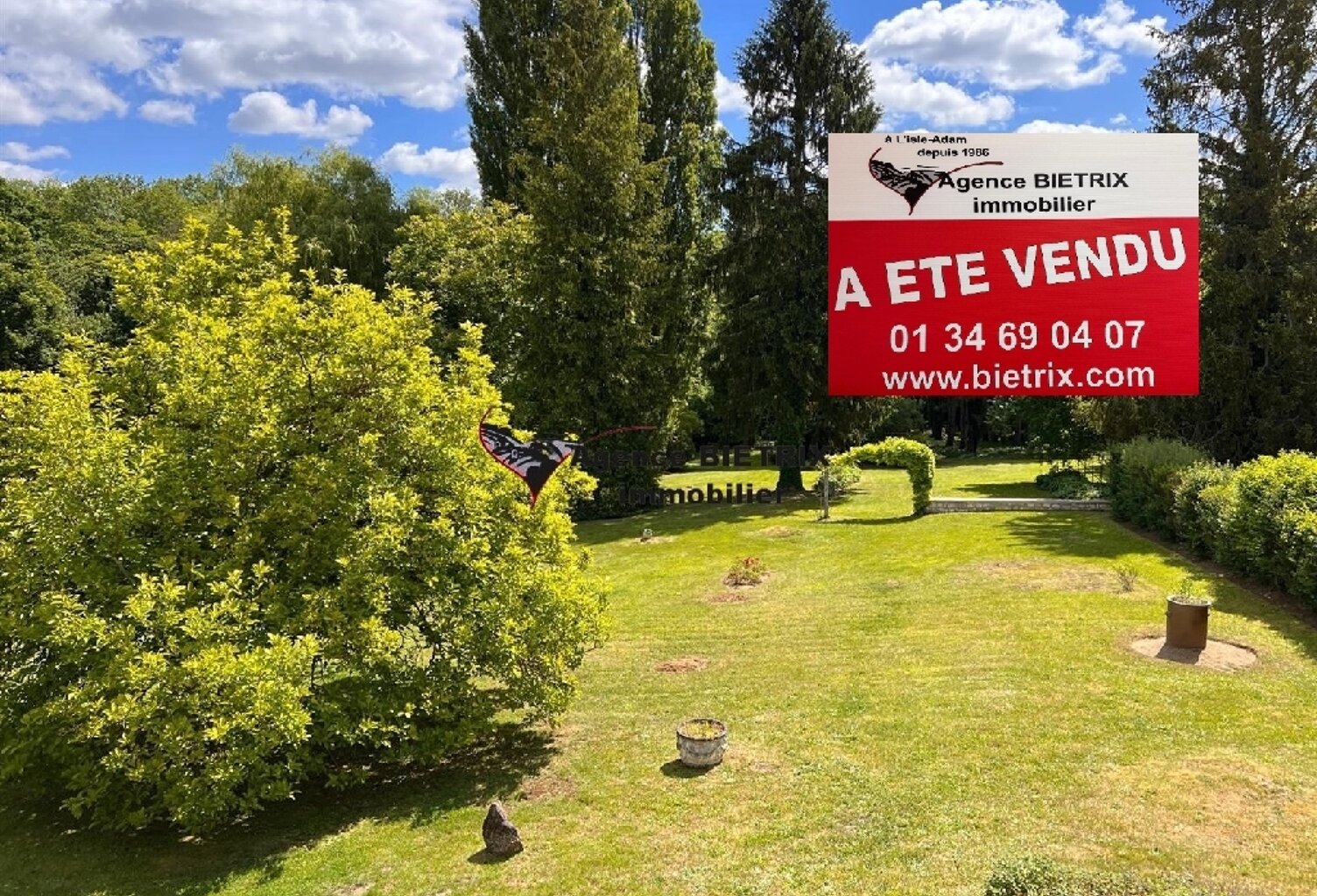 Vente terrain  1000 m² L'Isle-Adam (95290) — photo 1