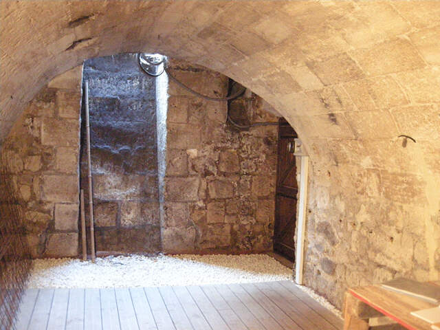 Cave  27 m2 BORDEAUX — photo du bien