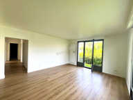 ANGLET - CENTRE - LES FLEURISTES APPARTEMENT 4 PIECES ENTIEREMENT RÉNOVÉ  JARDIN - PARKING - GRAND SOUS SOL — photo 3