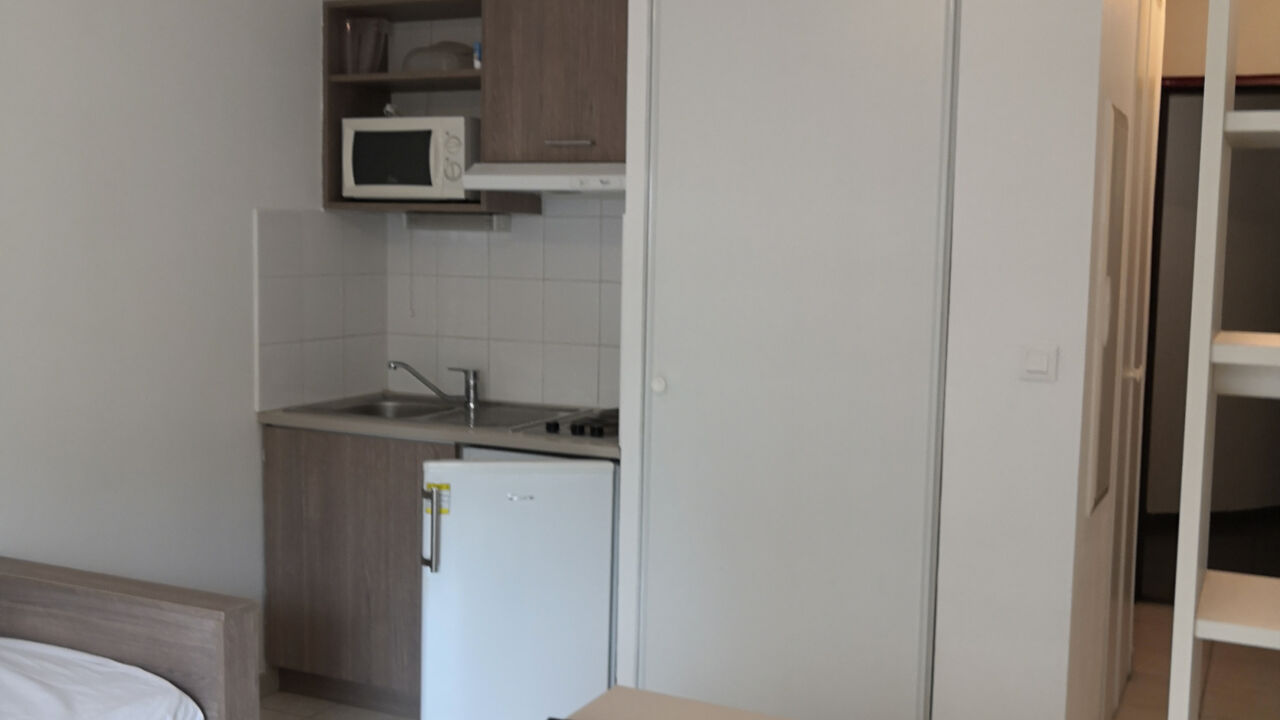 appartement 2 pièces 19 m2 à louer à Saint-Étienne (42100)