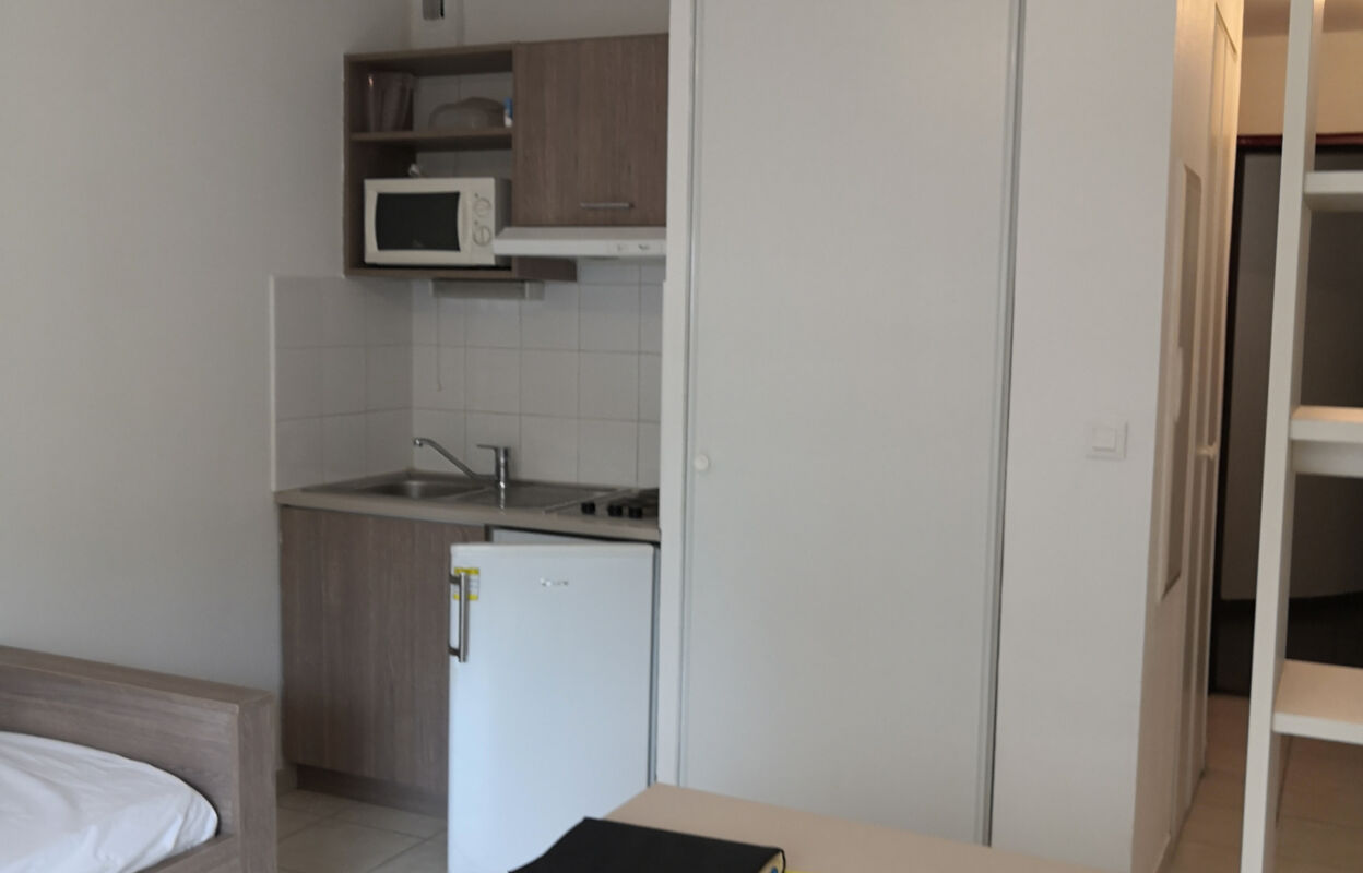 appartement 2 pièces 19 m2 à louer à Saint-Étienne (42100)