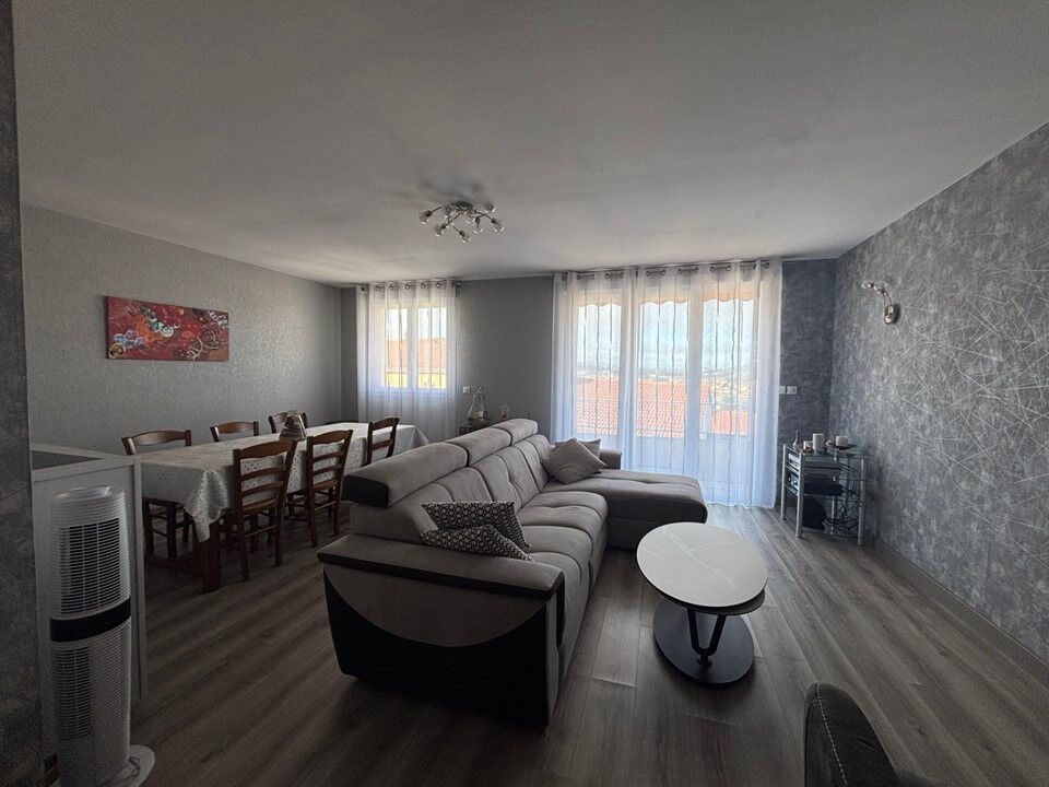 Photo Appartement  f4 roche la moliere image 1/4