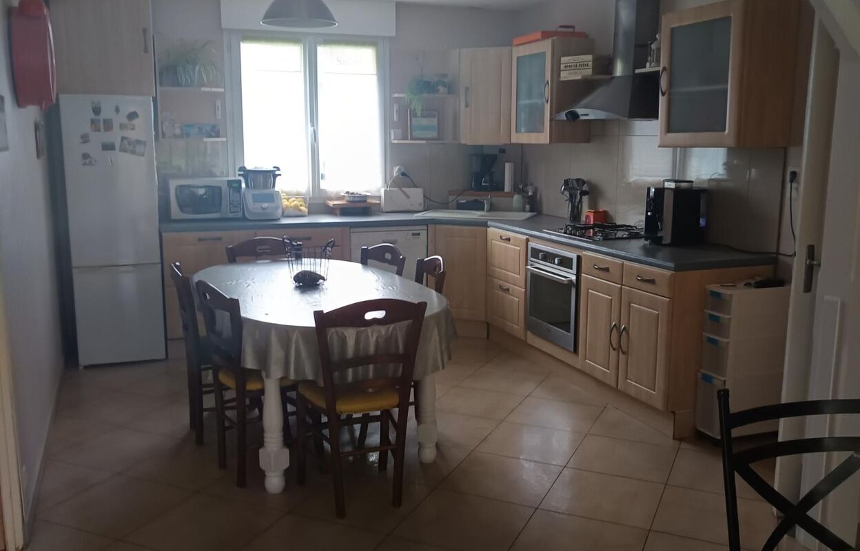 maison 7 pièces 130 m2 à vendre à Mauléon (79700)