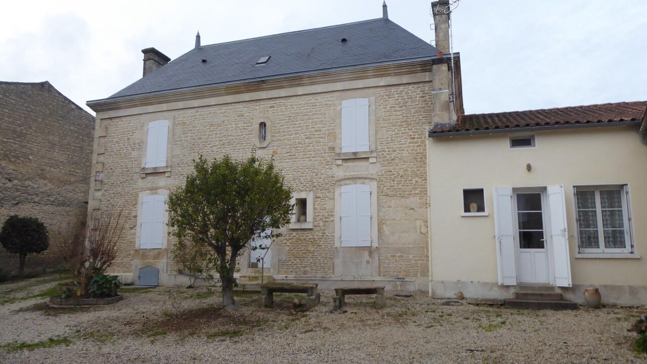 maison 7 pièces 210 m2 à vendre à Niort (79000)