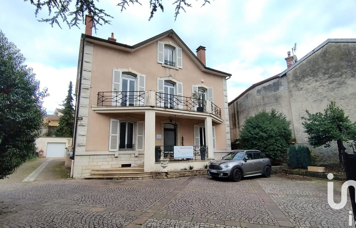 maison 10 pièces 315 m2 à vendre à Oyonnax (01100)