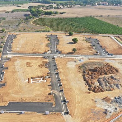 Terrain  93000 €