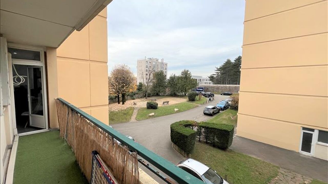 appartement 4 pièces 70 m2 à vendre à Bron (69500)