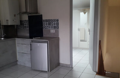 location appartement 520 € CC /mois à proximité de Rognonas (13870)