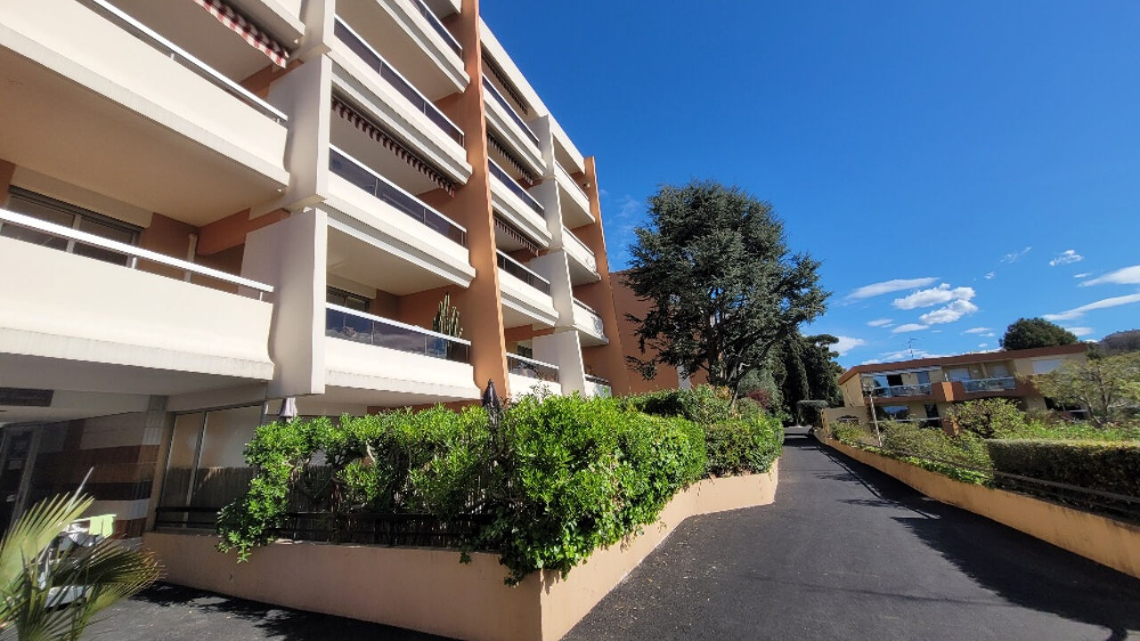 appartement 3 pièces 87 m2 à louer à Nice (06100)