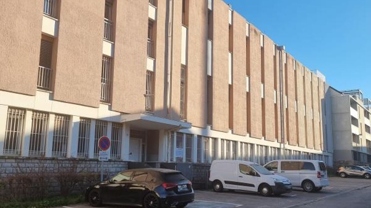 bureau  pièces 160 m2 à vendre à Rodez (12000)