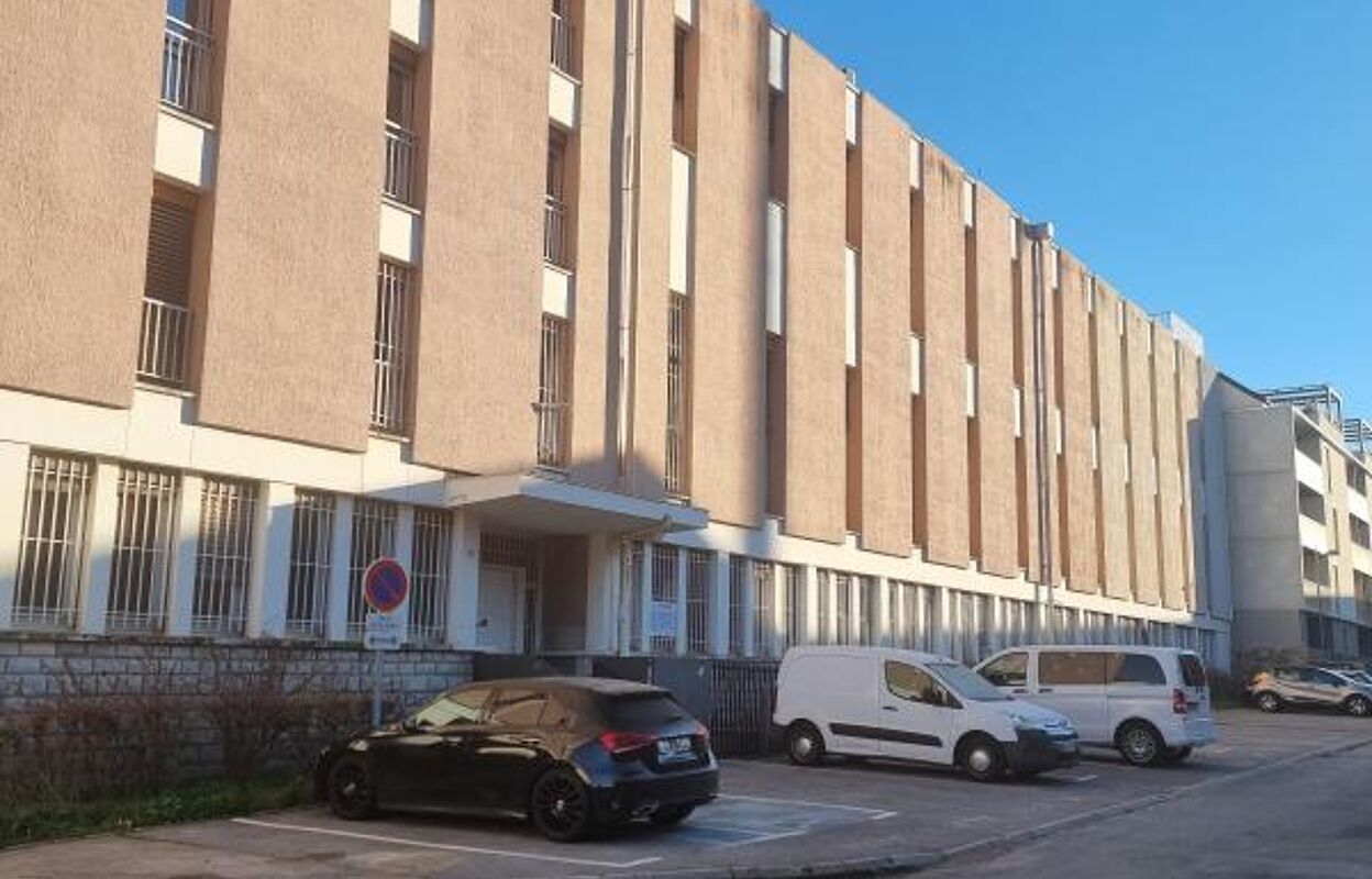 bureau  pièces 160 m2 à vendre à Rodez (12000)