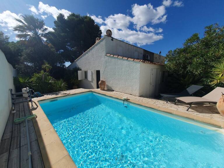 Villa T3 atypique avec piscine et deux places de parking — photo 1