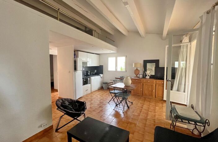 Villa T3 atypique avec piscine et deux places de parking — photo 2