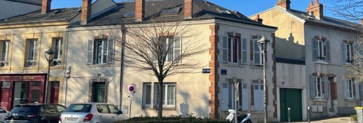 Immeuble  130 m² à vendre à Orléans (45000)
