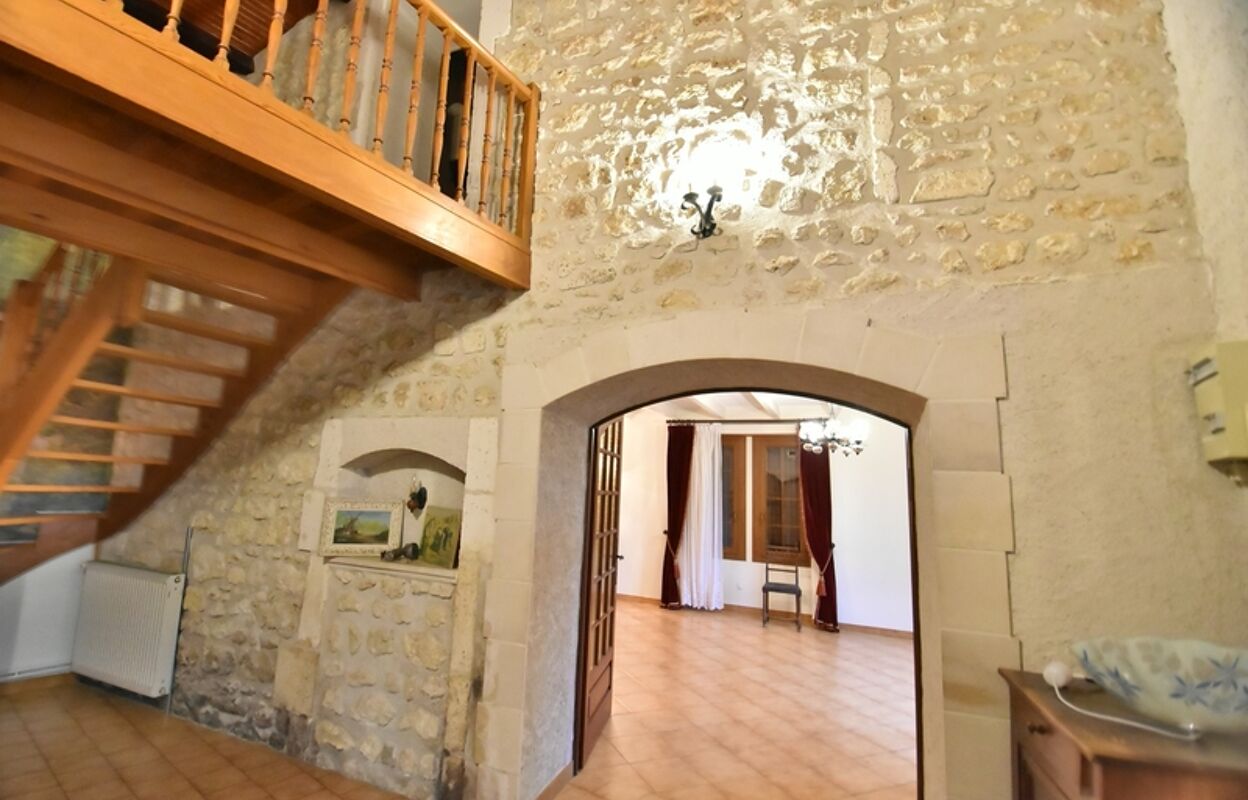 maison 4 pièces 131 m2 à vendre à La Couronne (16400)