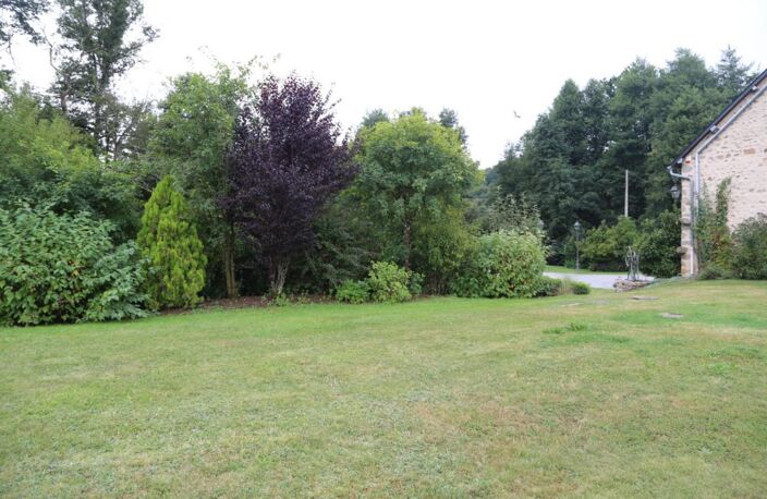 Ancienne fermette parfaitement rénovée sur 4 290 m² bordé par une rivière — photo 4