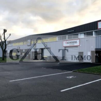 Local industriel 887 m²