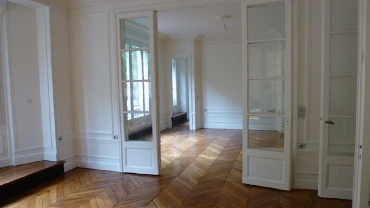 appartement 8 pièces 230 m2 à louer à Paris 6 (75006)